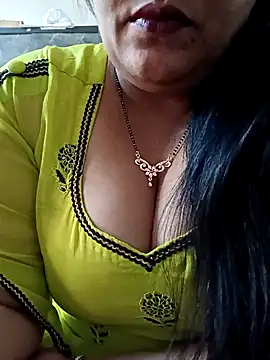 Snapshot of sneha_rose chatting on 02-05-25, 04:48 sneha rose online show from 02-05-25, 04:48