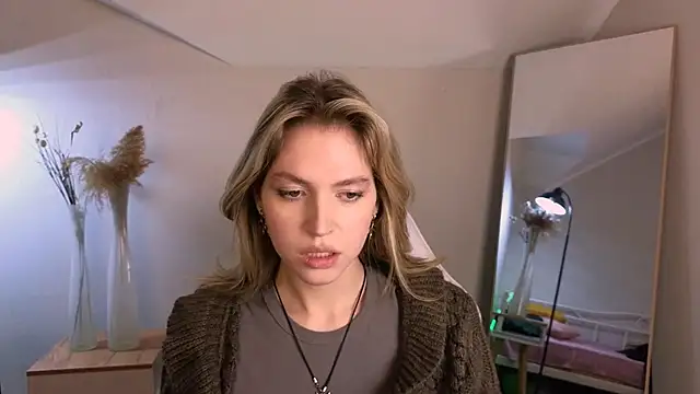 Niky  Jess online show from 01-21-25, 08:11