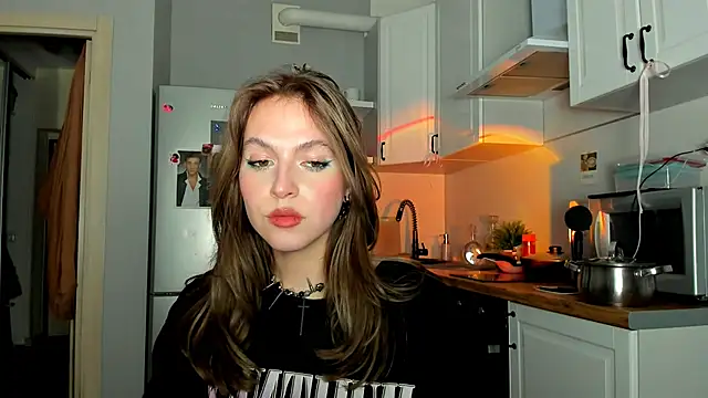 Niky  Jess online show from 02-06-25, 09:06