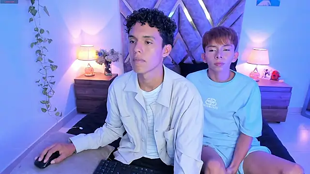 nickolas moon online show from 11-05-25, 06:52