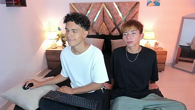 nickolas moon online show from 11-14-25, 06:50