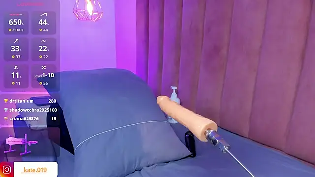 Snapshot of Kate_bale chatting on 11-09-25, 02:59 Kate bale online show from 11-09-25, 02:59