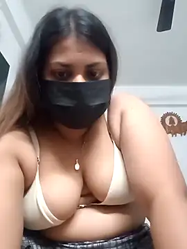 Snapshot of Hotmilfxox chatting on 12-14-24, 06:09 Hotmilfxox online show from 12-14-24, 06:09