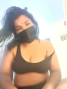 Snapshot of Hotmilfxox chatting on 03-19-25, 08:23 Hotmilfxox online show from 03-19-25, 08:23