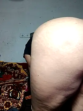 Snapshot of CAFE134_768 chatting on 04-14-26, 05:02 CAFE134 768 online show from 04-14-26, 05:02