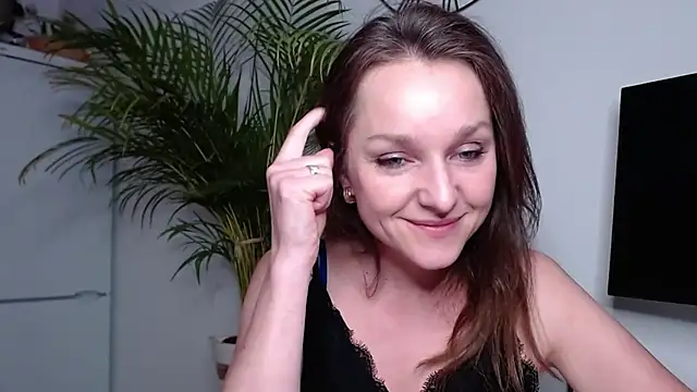 Snapshot of AliciaDesire chatting on 02-19-25, 06:21 AliciaDesire online show from 02-19-25, 06:21