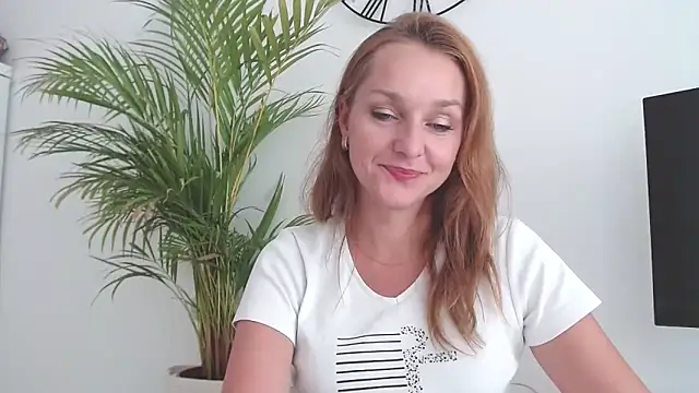 AliciaDesire online show from 10-20-25, 01:00