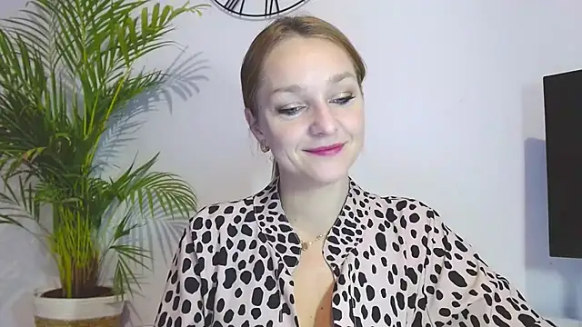 AliciaDesire online show from 11-21-25, 06:56