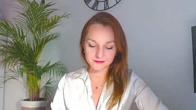 AliciaDesire online show from 11-26-25, 02:07