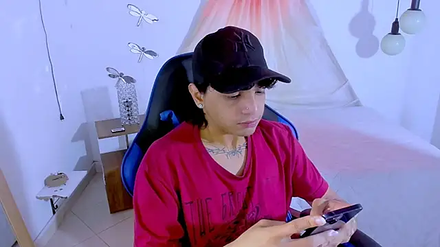 Snapshot of Brand_habes chatting on 11-09-25, 07:06 Brand habes online show from 11-09-25, 07:06