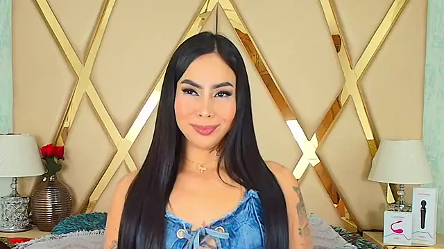 GiahDaniels online show from 01-20-25, 04:54