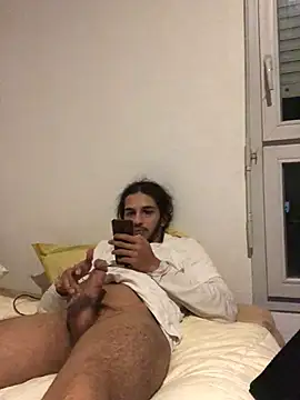 Snapshot of assforall0 chatting on 01-12-25, 04:31 assforall0 online show from 01-12-25, 04:31