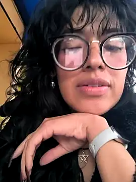 Snapshot of Fun_Everywhere chatting on 02-13-25, 07:42 Fun Everywhere online show from 02-13-25, 07:42