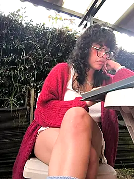 Snapshot of Fun_Everywhere chatting on 09-10-25, 09:04 Fun Everywhere online show from 09-10-25, 09:04