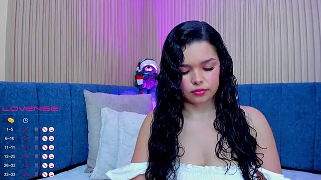 Snapshot of angeline_teen chatting on 12-30-24, 12:09 angeline teen online show from 12-30-24, 12:09