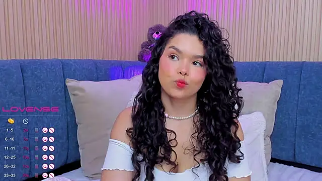Snapshot of angeline_teen chatting on 01-24-25, 03:13 angeline teen online show from 01-24-25, 03:13