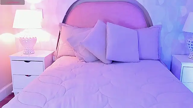 Snapshot of angeline_teen chatting on 03-13-26, 12:12 angeline teen online show from 03-13-26, 12:12