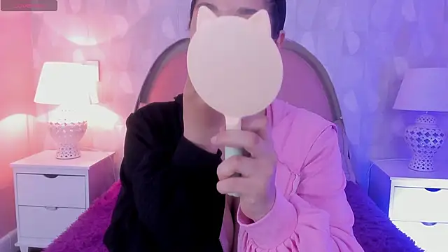 Snapshot of angeline_teen chatting on 04-11-26, 12:20 angeline teen online show from 04-11-26, 12:20