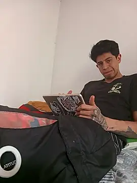 juan69777 online show from 12-19-24, 05:29