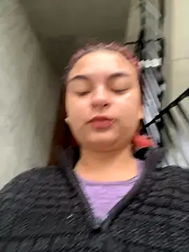 Snapshot of MiaLujan_ chatting on 10-12-25, 11:53 MiaLujan online show from 10-12-25, 11:53