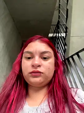 Snapshot of MiaLujan_ chatting on 11-23-25, 11:32 MiaLujan online show from 11-23-25, 11:32