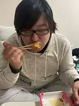 yuuki198912 online show from 01-13-26, 11:26