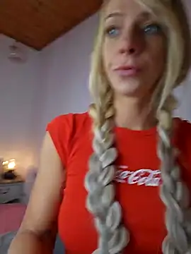 Snapshot of Lexa_xoxo chatting on 10-16-25, 06:47 Lexa xoxo online show from 10-16-25, 06:47