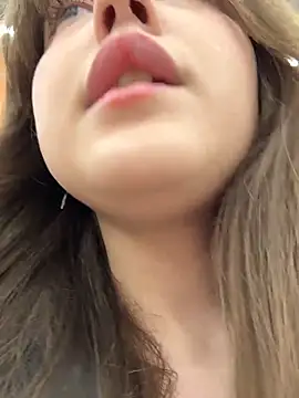 Peachy Dream online show from 10-13-25, 06:08