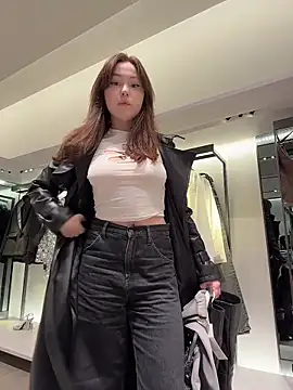 Peachy Dream online show from 10-30-25, 08:49