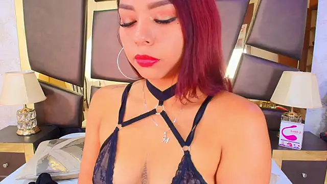 Snapshot of BellahColucci chatting on 12-13-24, 08:04 BellahColucci online show from 12-13-24, 08:04