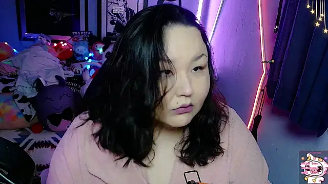 Snapshot of EmGreens chatting on 02-22-25, 04:18 EmGreens online show from 02-22-25, 04:18