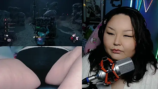 Snapshot of EmGreens chatting on 03-23-25, 04:16 EmGreens online show from 03-23-25, 04:16