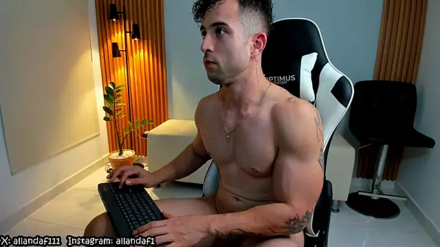 Snapshot of dafboy1 chatting on 12-11-24, 12:33 dafboy1 online show from 12-11-24, 12:33