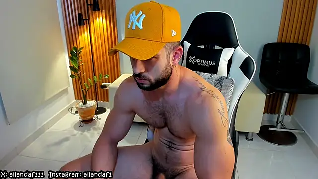 Snapshot of dafboy1 chatting on 03-05-25, 01:06 dafboy1 online show from 03-05-25, 01:06
