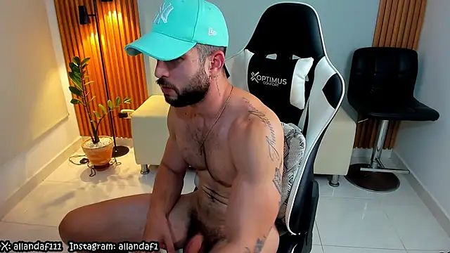 Snapshot of dafboy1 chatting on 03-07-25, 11:27 dafboy1 online show from 03-07-25, 11:27