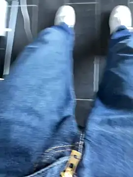 tomlolala online show from 10-04-25, 09:40