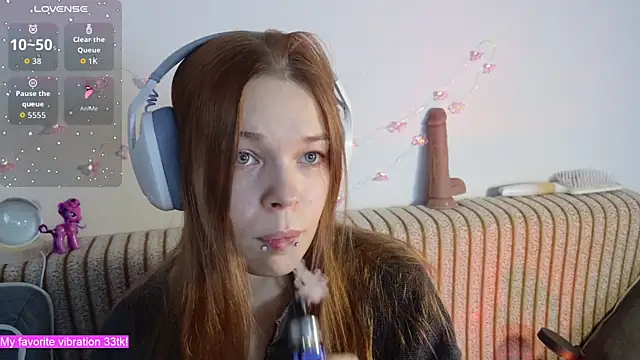 Snapshot of ValBae chatting on 11-30-25, 09:41 ValBae online show from 11-30-25, 09:41