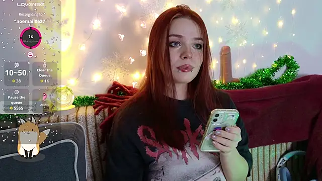 Snapshot of ValBae chatting on 12-13-25, 09:42 ValBae online show from 12-13-25, 09:42