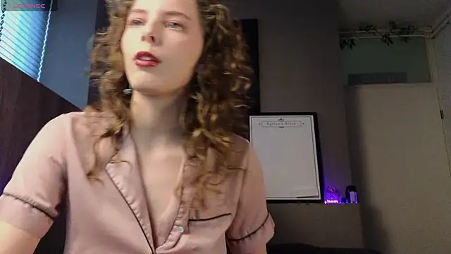 Snapshot of AyreenMoore chatting on 02-08-26, 02:09 AyreenMoore online show from 02-08-26, 02:09