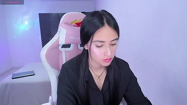 Snapshot of Tinylottie chatting on 03-01-26, 07:27 Tinylottie online show from 03-01-26, 07:27