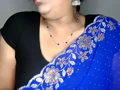 Snapshot of shila20 chatting on 11-08-25, 05:01 shila20 online show from 11-08-25, 05:01