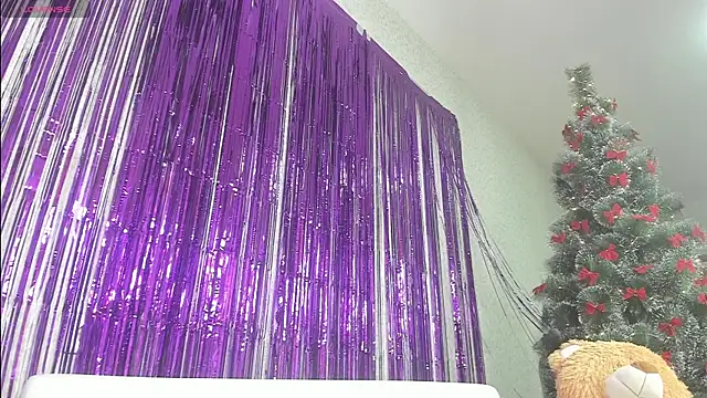 Snapshot of Seductive_She_Wolf chatting on 01-06-25, 03:29 Seductive She Wolf online show from 01-06-25, 03:29