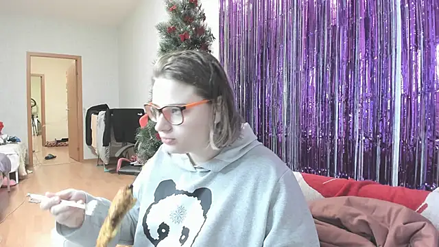 Snapshot of Seductive_She_Wolf chatting on 01-15-25, 02:06 Seductive She Wolf online show from 01-15-25, 02:06