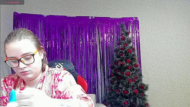 Snapshot of Seductive_She_Wolf chatting on 01-20-25, 02:57 Seductive She Wolf online show from 01-20-25, 02:57