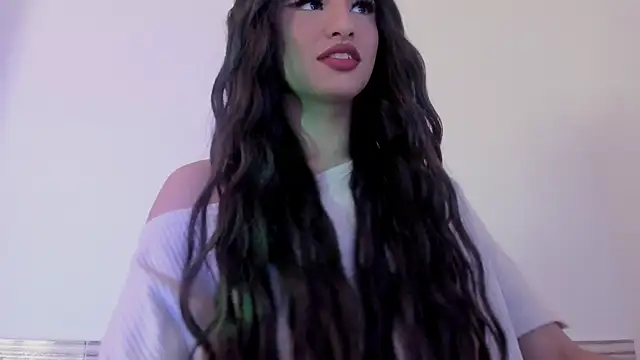 Snapshot of Sophia_Cambpell chatting on 02-19-26, 09:00 Sophia Cambpell online show from 02-19-26, 09:00