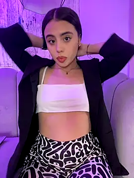 Snapshot of AbyThompson chatting on 10-09-25, 12:14 AbyThompson online show from 10-09-25, 12:14