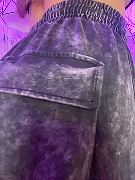 Snapshot of AbyThompson chatting on 10-13-25, 03:45 AbyThompson online show from 10-13-25, 03:45