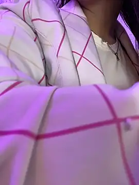 Snapshot of AbyThompson chatting on 10-20-25, 08:09 AbyThompson online show from 10-20-25, 08:09