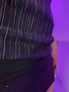 Snapshot of AbyThompson chatting on 10-29-25, 01:13 AbyThompson online show from 10-29-25, 01:13