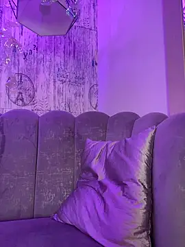 Snapshot of AbyThompson chatting on 11-20-25, 06:51 AbyThompson online show from 11-20-25, 06:51